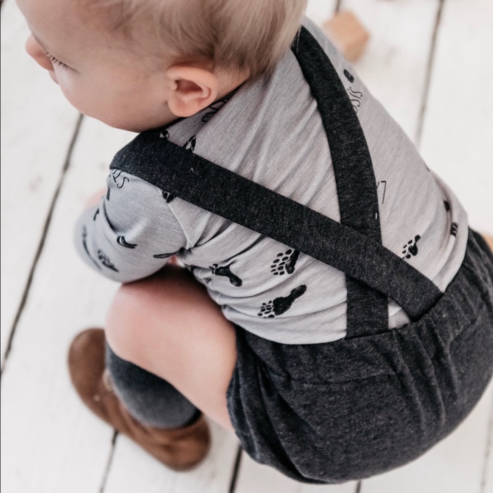 WUFKIDS Dark Grey baby Bloomers - Picture 6 of 7